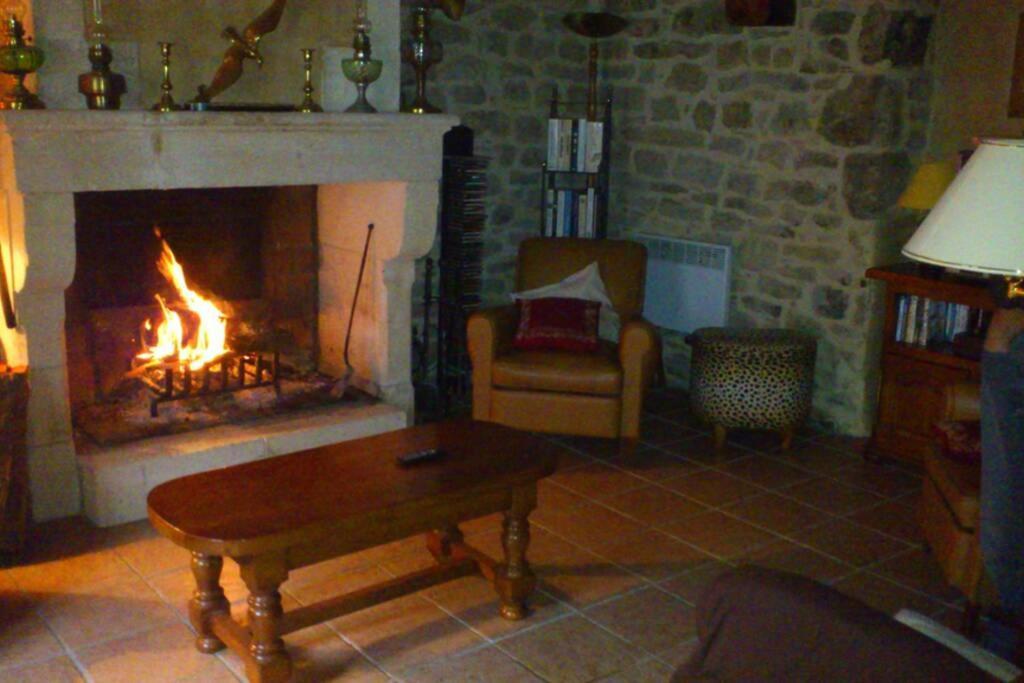 Maison traditionnelle en Lozère Saint-Saturnin  Extérieur photo